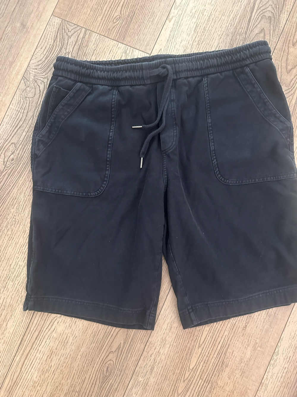 Athleta Black Casual Drawstring Women's Bermuda Shorts